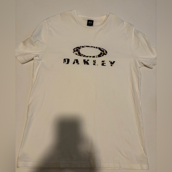 Oakley tee - Picture 1 of 2